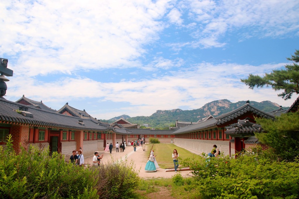 Seoul Historical Walking Tour: 600 Years of Heritage &&nbsp;Sites