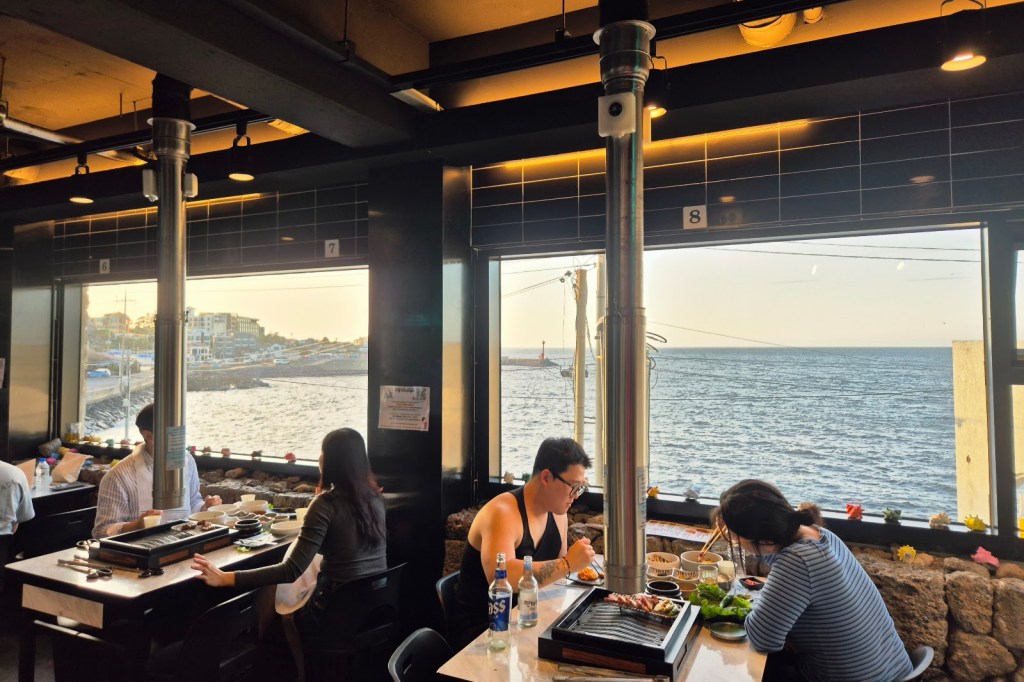 Ocean Views & Juicy Bites: The Ultimate Jeju Black Pork at ‘Jaksan&nbsp;Aewol’