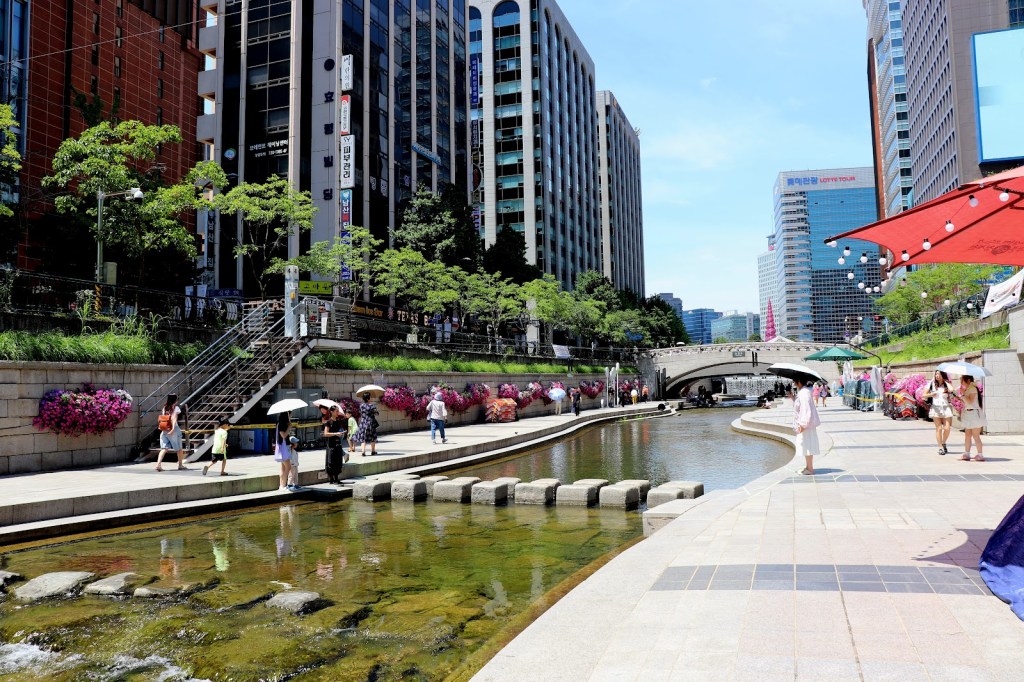 Cheonggyecheon Stream Guide: History, Berlin Square & Local&nbsp;Itinerary